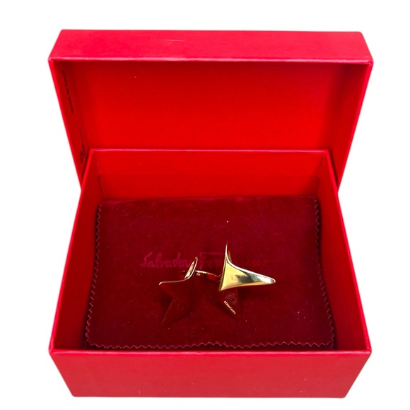 Ferragamo Half Star Gold Ring - Picture 5 of 8